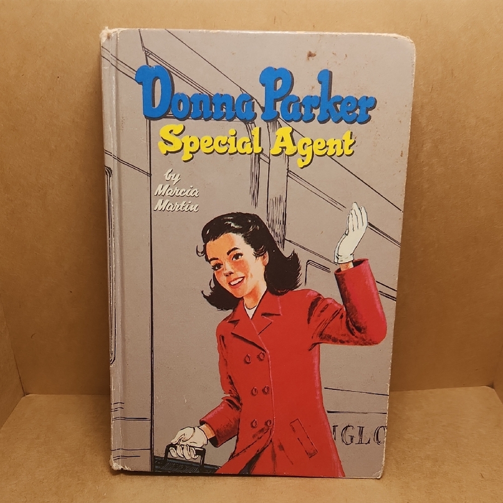 ***SALE 3 for $15*** Donna Parker Special Agent Book By Marcia Martin